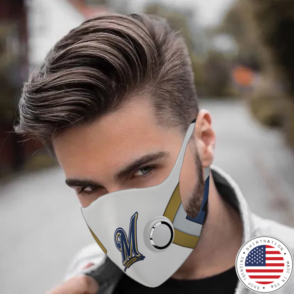 Milwaukees brewers face mask