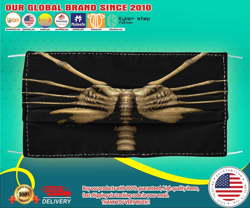 Face hugger face mask