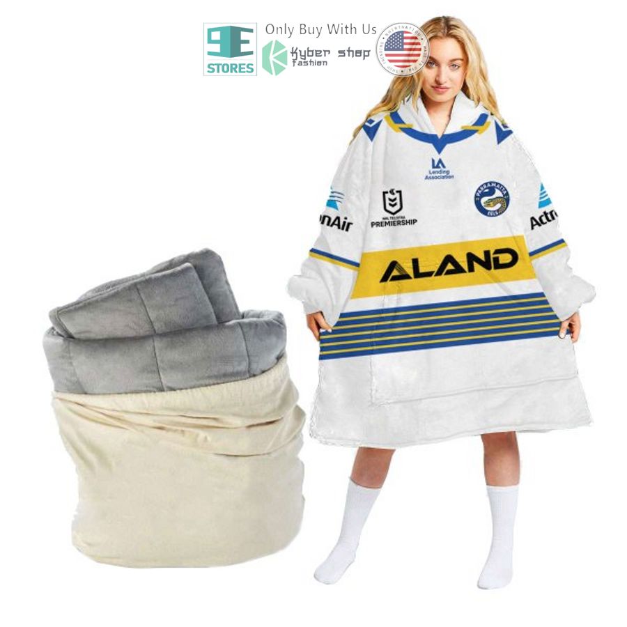 personalized nrl parramatta eels sherpa hooded blanket 2 41039