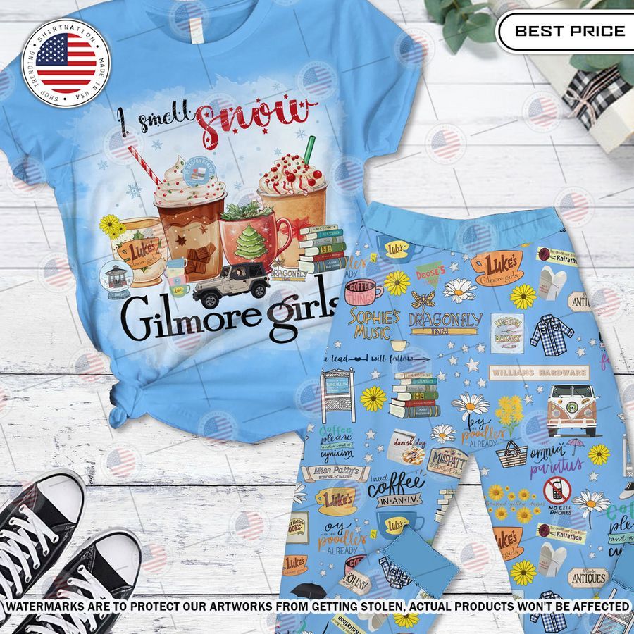 I Smell Snow Gilmore Girls Pajamas Set You look lazy