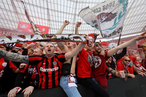 Xabi Alonso leads Bayer Leverkusen to historic first ever Bundesliga title